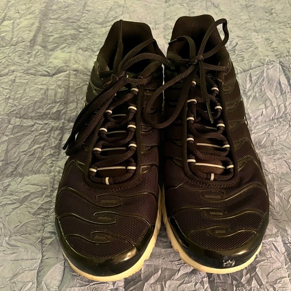 Nike Air Max Plus Women’s Running Shoes.  Size 9 - Picture 1 of 6